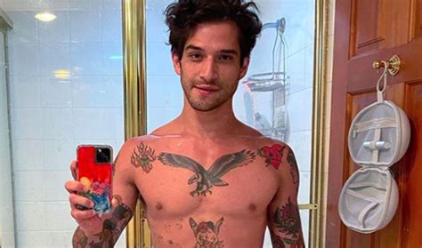 tyler posey nudes|Tyler Posey Announces Hes on OnlyFans With This Nude。